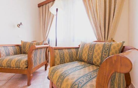 Maltezana Beach Hotel - Photo5