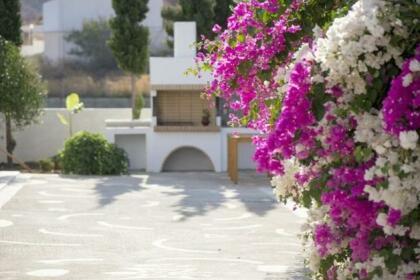 Mouras studios