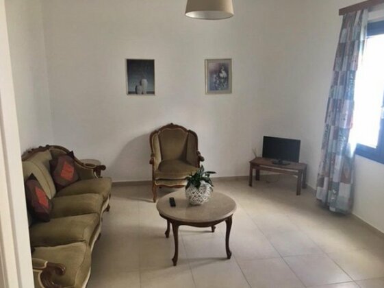 Papanikola House 2 - Photo3