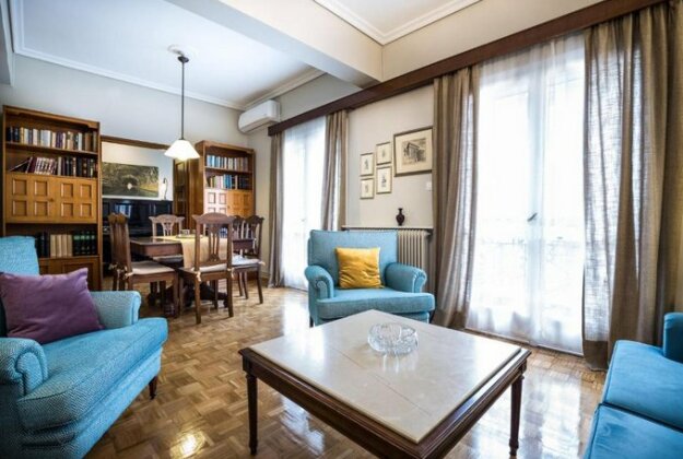 Amazing 2 storey apartment for 7 people in Thessio - Photo4