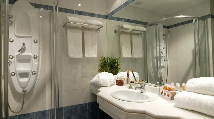 Athens Atrium Hotel & Jacuzzi Suites - Photo5