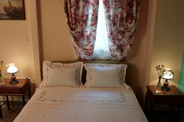 Athens Family Apartments - Photo4