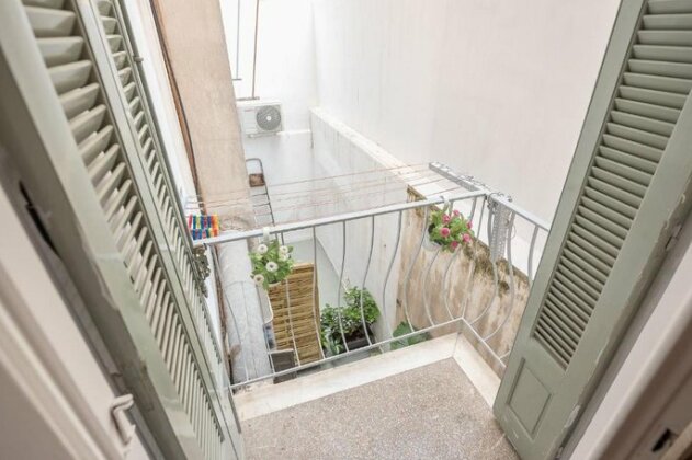 Charming Flat Central Athens - Photo3