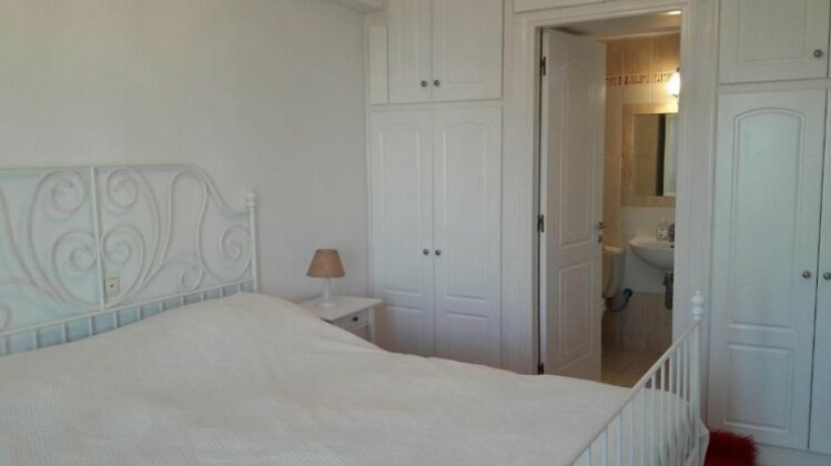 Chic style 2 bedroom apartment great views of Piraeus cruise port - Photo5