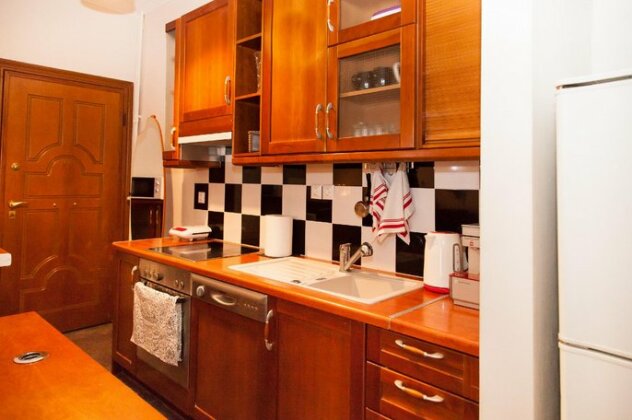 Classic Pied a Terre in Central Athens - Photo3