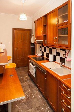 Classic Pied a Terre in Central Athens - Photo4