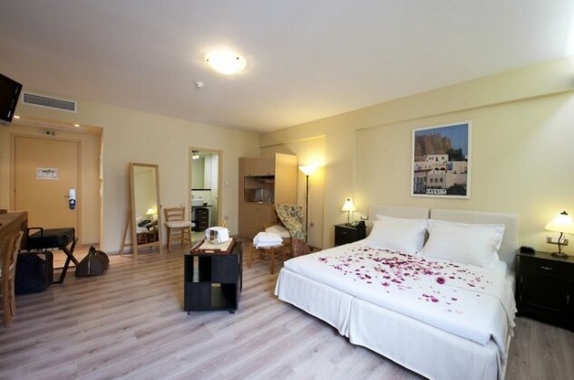 Efplias Hotel Apartments - Photo2