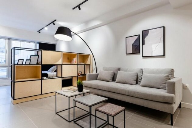 Ermou str Elegant Apartments by UPSTREET - Photo2