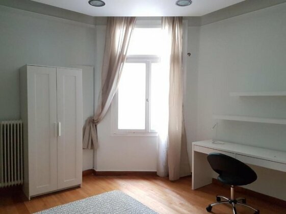 Errathens Pine Red and Taupe - Photo5