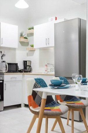 Exclusive Apartment 9' From Metro - Photo4