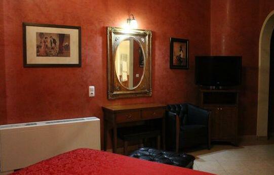 Exis Hotel - Photo2