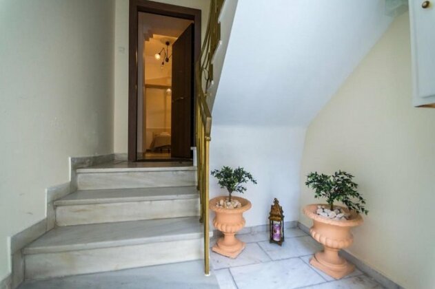 Family House next to Acropolis - Photo5