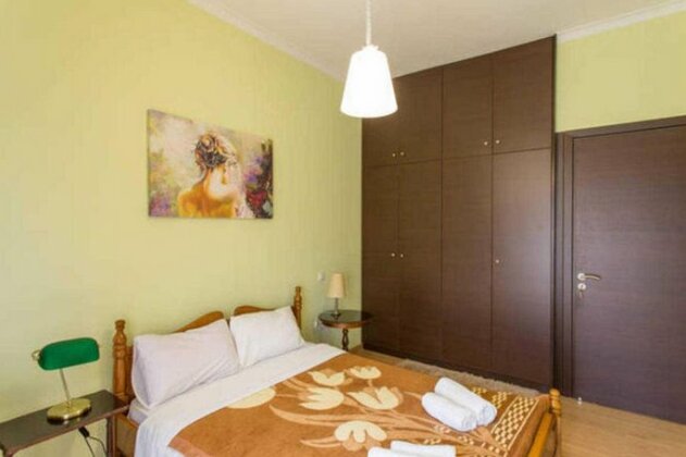 Fully Renovated 2 Bedroom Apt in Piraeus - Photo5