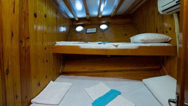 GYR-Saronic Adventure on a shared cabin - Photo4