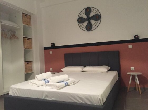 Larissis Stylish Apartment - Photo2