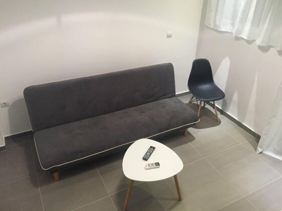 Larissis Stylish Apartment - Photo5