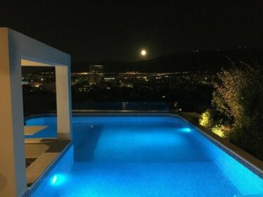Lycabettus Hill Penthouse Private Roof Garden & Pool