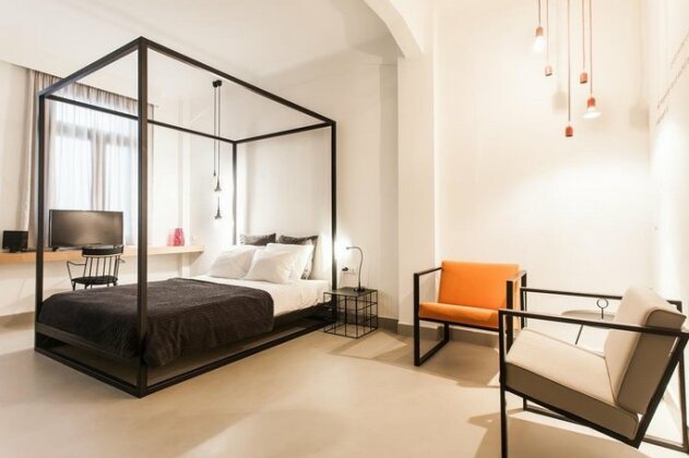 Monk suites by MLT at Ermou - Photo3