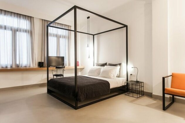 Monk suites by MLT at Ermou - Photo5
