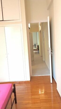 Museum Spacious Apartment - Photo2