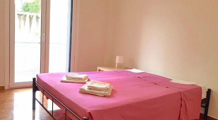 Museum Spacious Apartment - Photo3