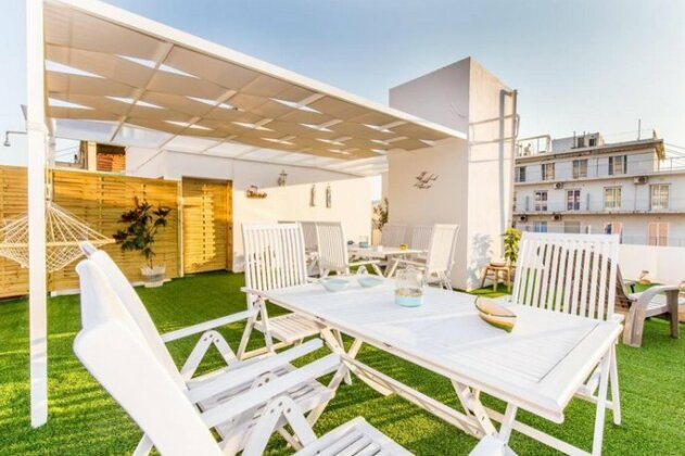Neoclassical apartment for 2 people in Piraeus - Photo2