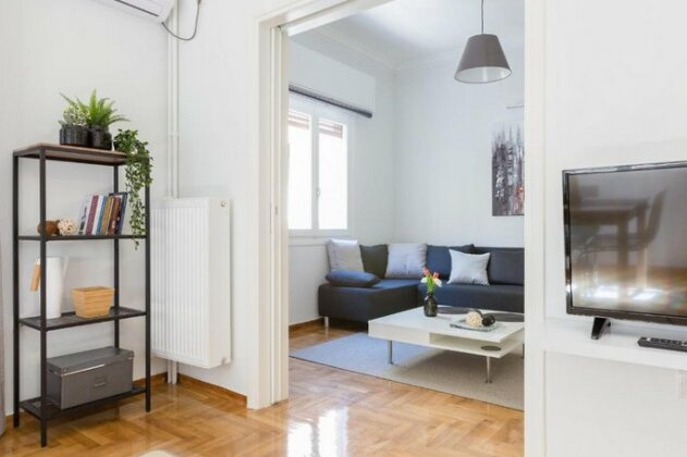 Newly Renovated 100m2 Stylish Urban Flat - Photo2