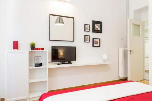 Newly Renovated 100m2 Stylish Urban Flat - Photo5