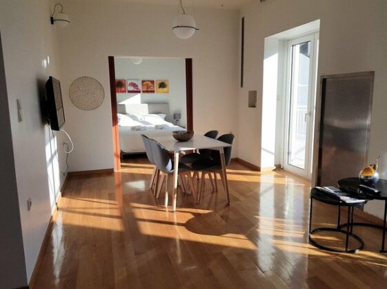 Penthouse of light @ Koukaki - Photo3