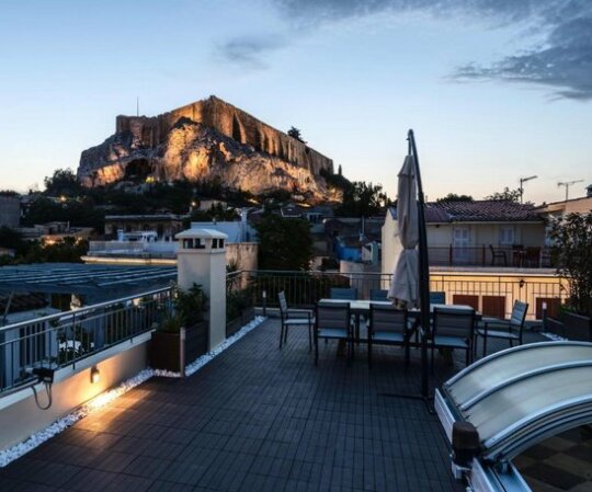 Plaka's Villa with Breathtaking Acropolis view