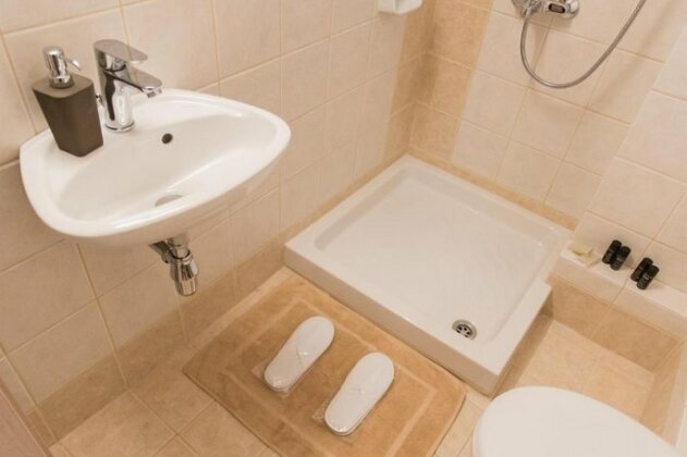 Quality Home in Athens - Photo5