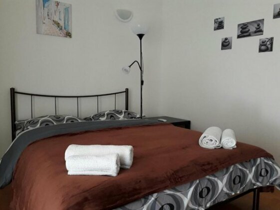 Sfiggos 54 Guest House - Photo5