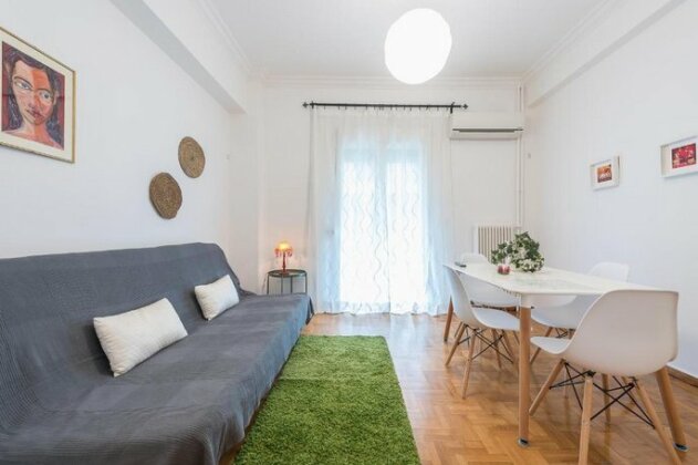 Spacious and Stylish Home in Central Athens - Photo2