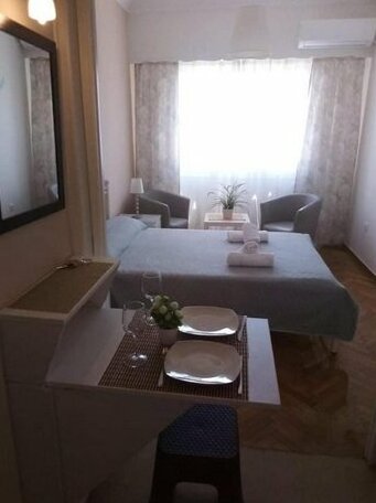 Sylvia' s Apartments - Photo2