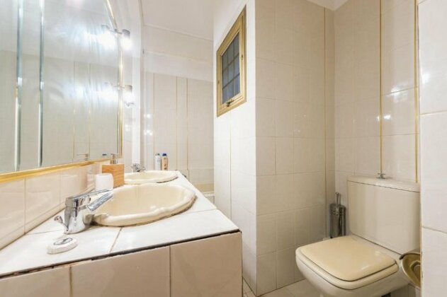 Victoria Capitan Apartments - Photo5