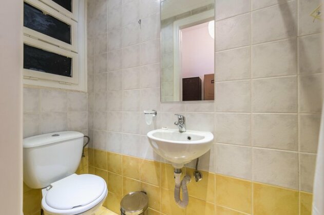 Victoria Majesty Apartments - Photo5