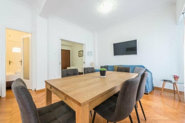 Victoria Sun Apartments - Photo2
