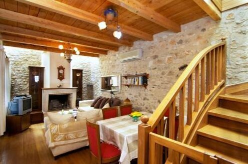 Stone Castle Arkadi - Photo2