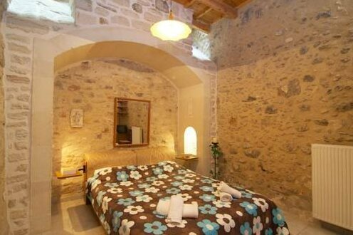 Stone Castle Arkadi - Photo3