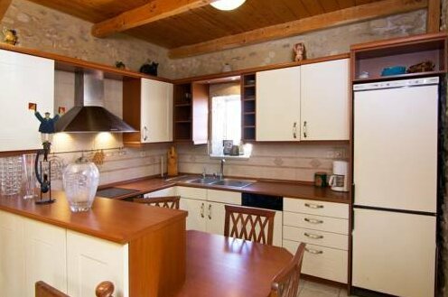 Stone Castle Arkadi - Photo5