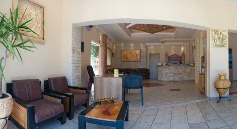 Elpis Studio Apartments - Photo3