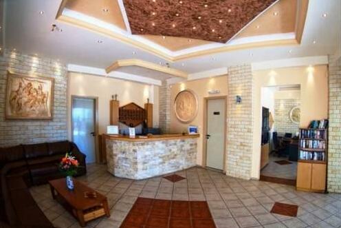Elpis Studio Apartments - Photo4
