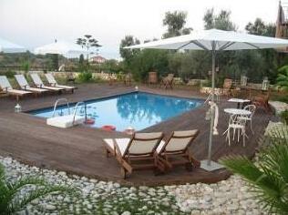 3 Queens Villas - Photo2