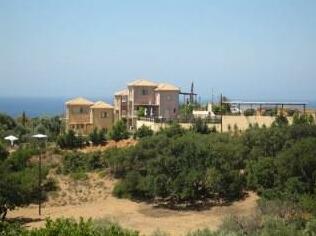 3 Queens Villas - Photo4