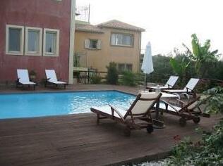3 Queens Villas - Photo5
