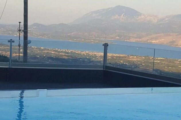 Aliki's Suite By An Infinity Pool - Photo2
