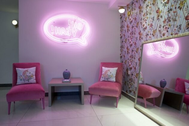 Alley Boutique Hotel and Spa - Photo4