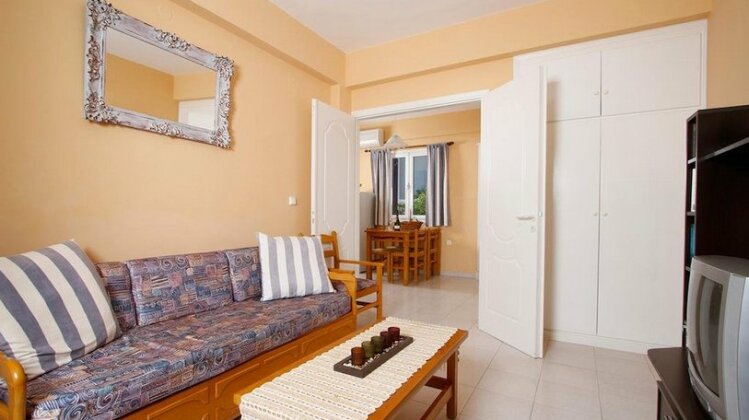 Anthi's Beach Apartments - Photo3