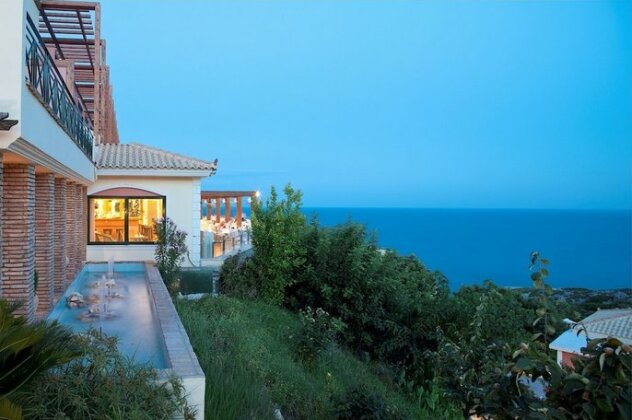 Apostolata Island Resort and Spa