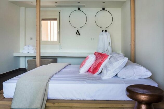 Argostoli Marina Suites